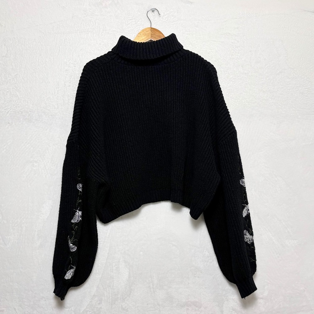 ROMWE Goth Moth Embroidered Crop Sweater Black 4XL Balloon Sleeve Whimsigoth - Picture 11 of 11